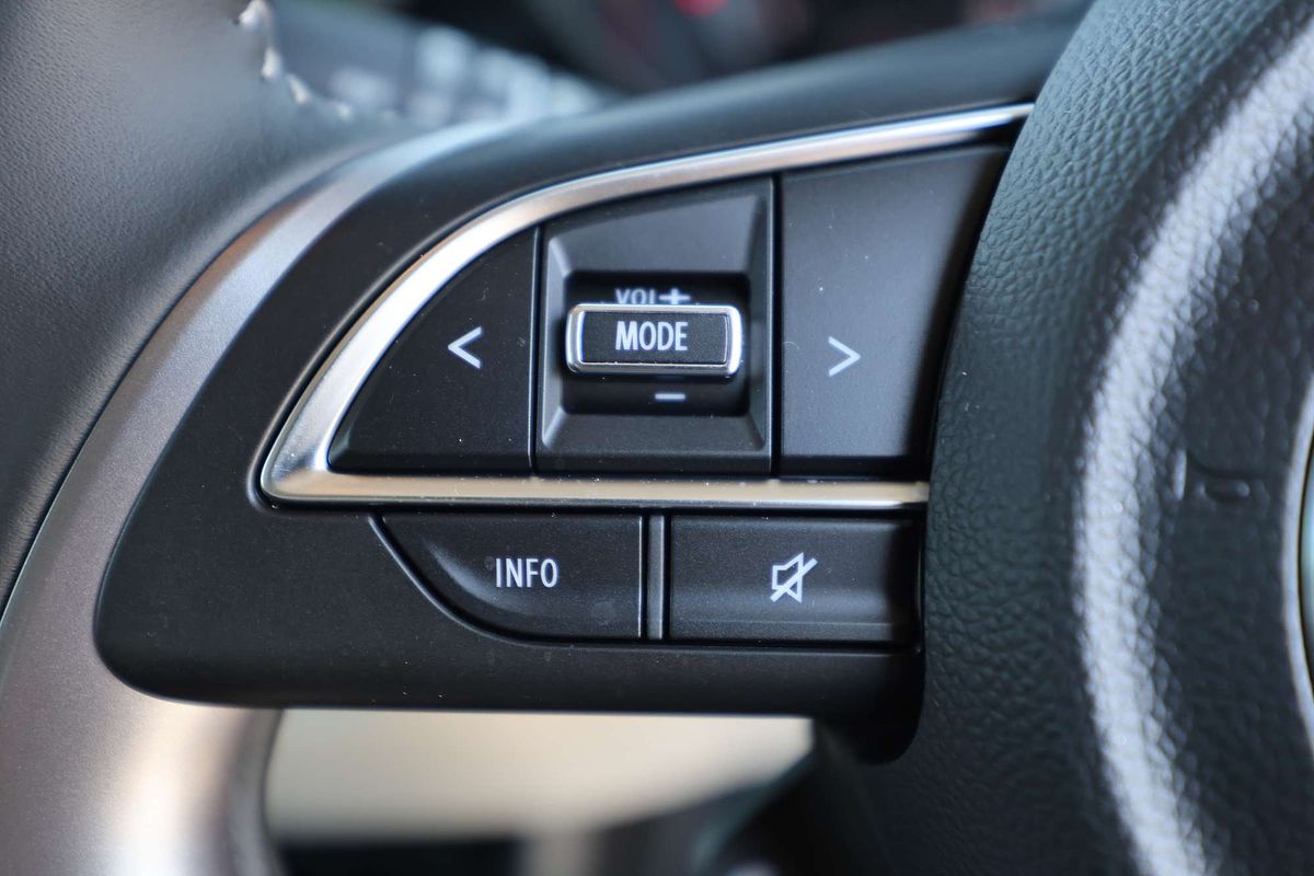 2024 Suzuki Swift Hybrid Plus UZ