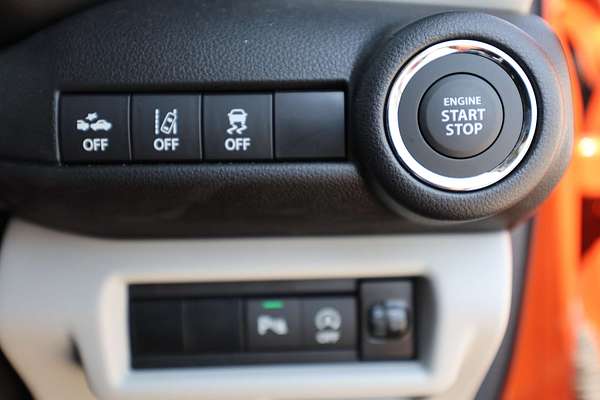 2024 Suzuki Swift Hybrid Plus UZ