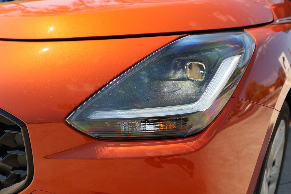 2024 Suzuki Swift Hybrid Plus UZ