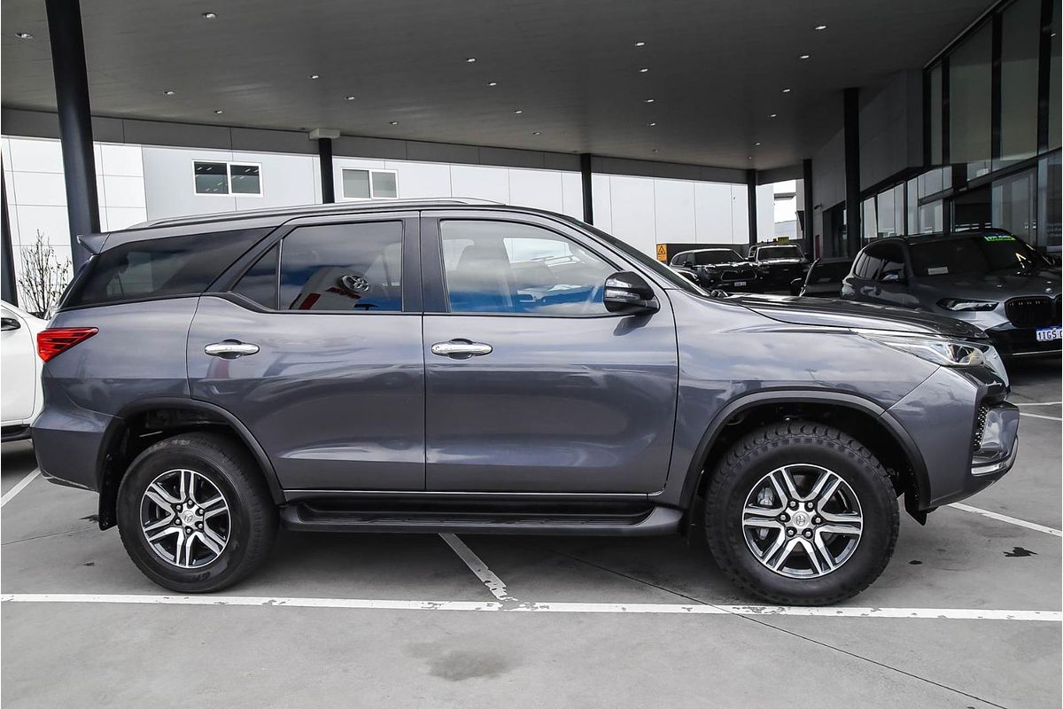 2023 Toyota FORTUNER GXL GUN156R