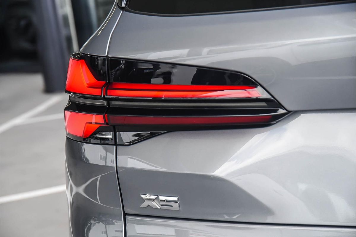2024 BMW X5 M60i MHEV G05 LCI