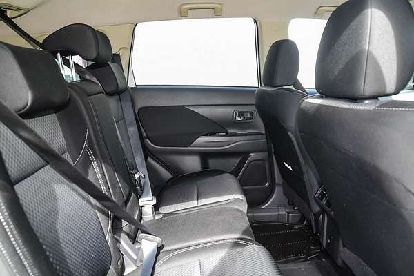 2019 Mitsubishi Outlander PHEV ES ADAS ZL