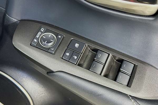2016 Lexus NX NX200t Luxury AGZ10R