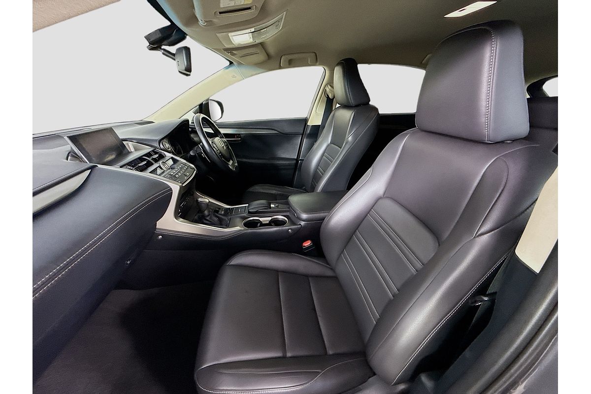 2016 Lexus NX NX200t Luxury AGZ10R