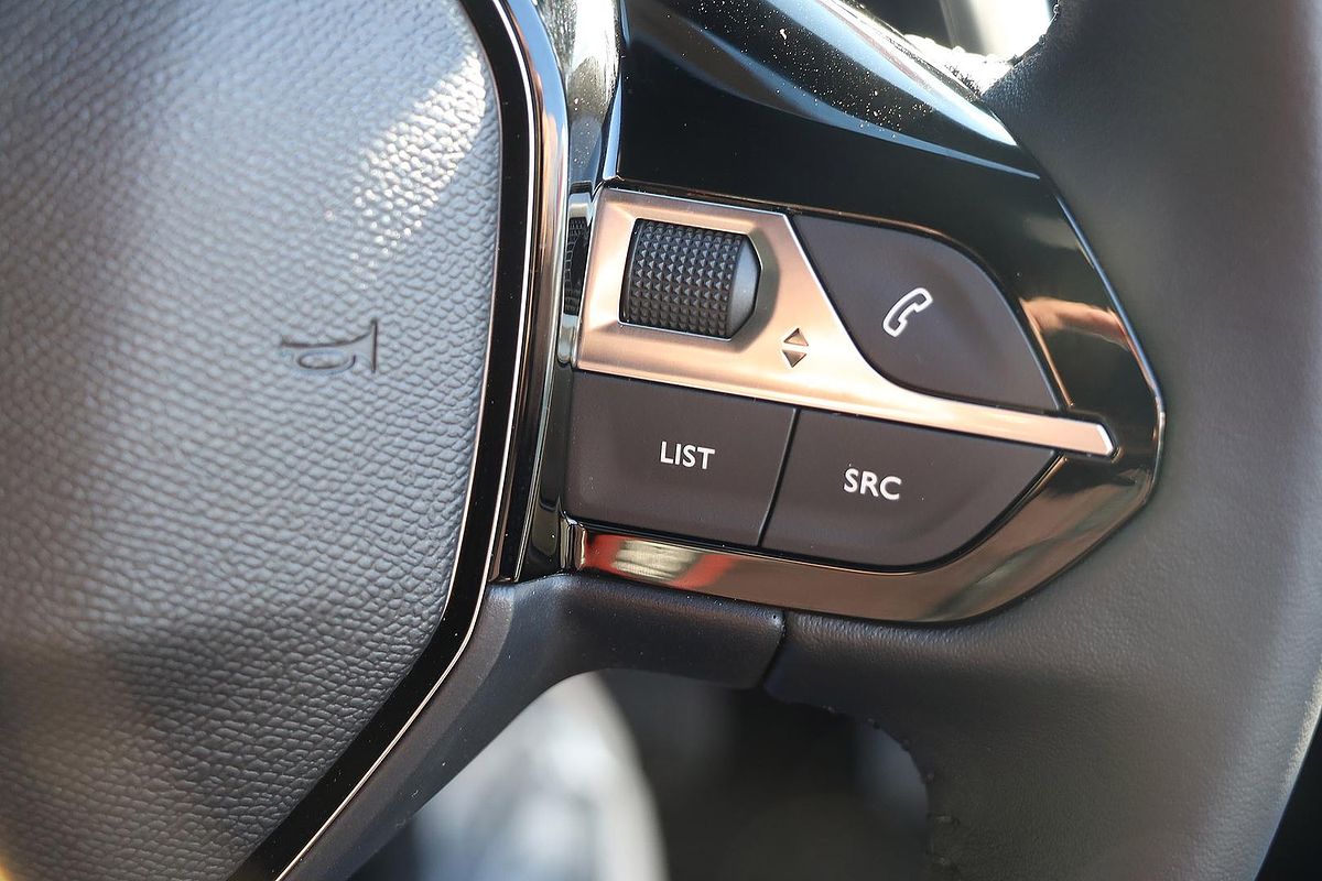 2025 Peugeot 2008 Allure Hybrid P24