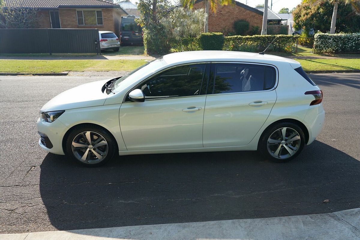 2018 Peugeot 308 Allure T9