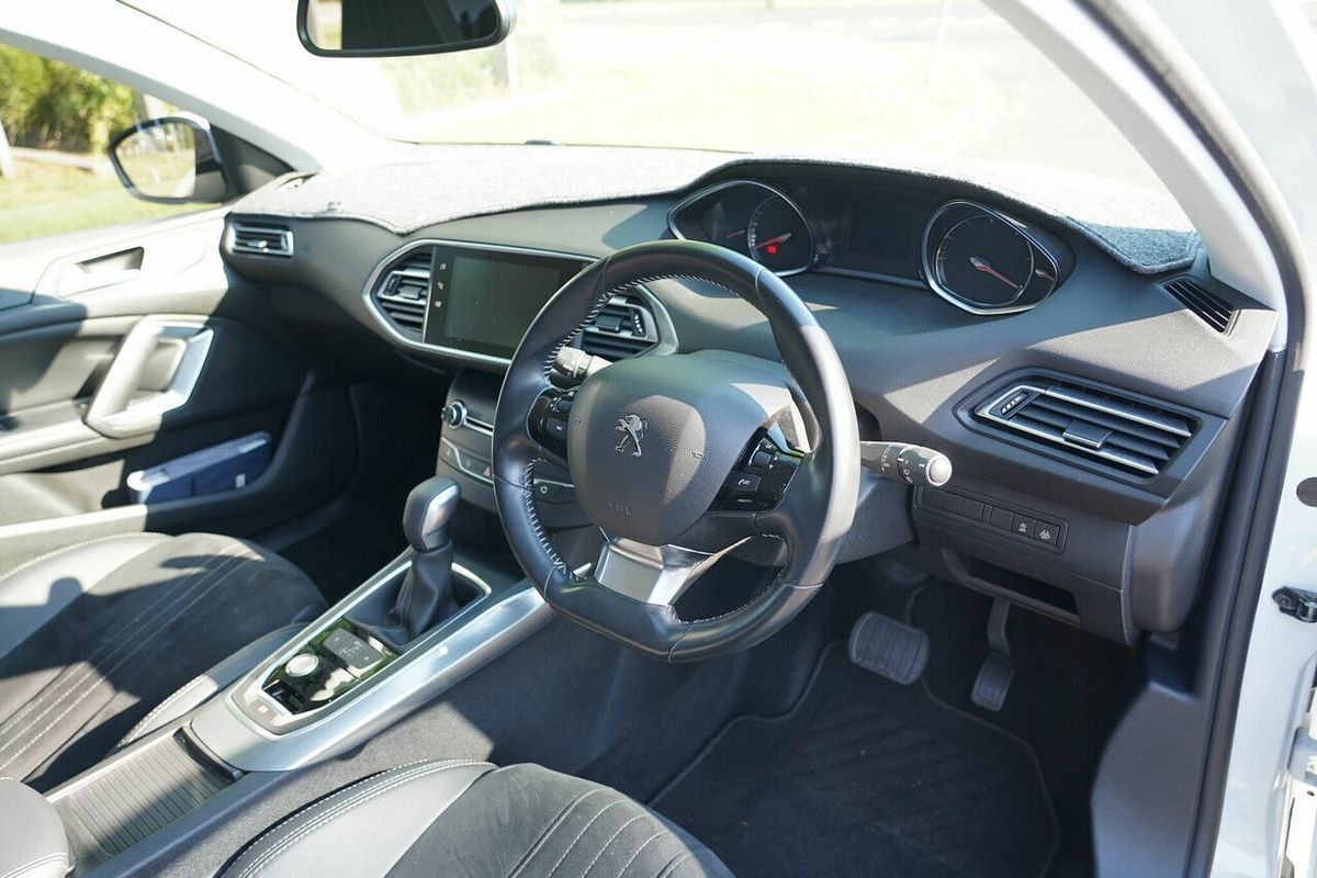 2018 Peugeot 308 Allure T9