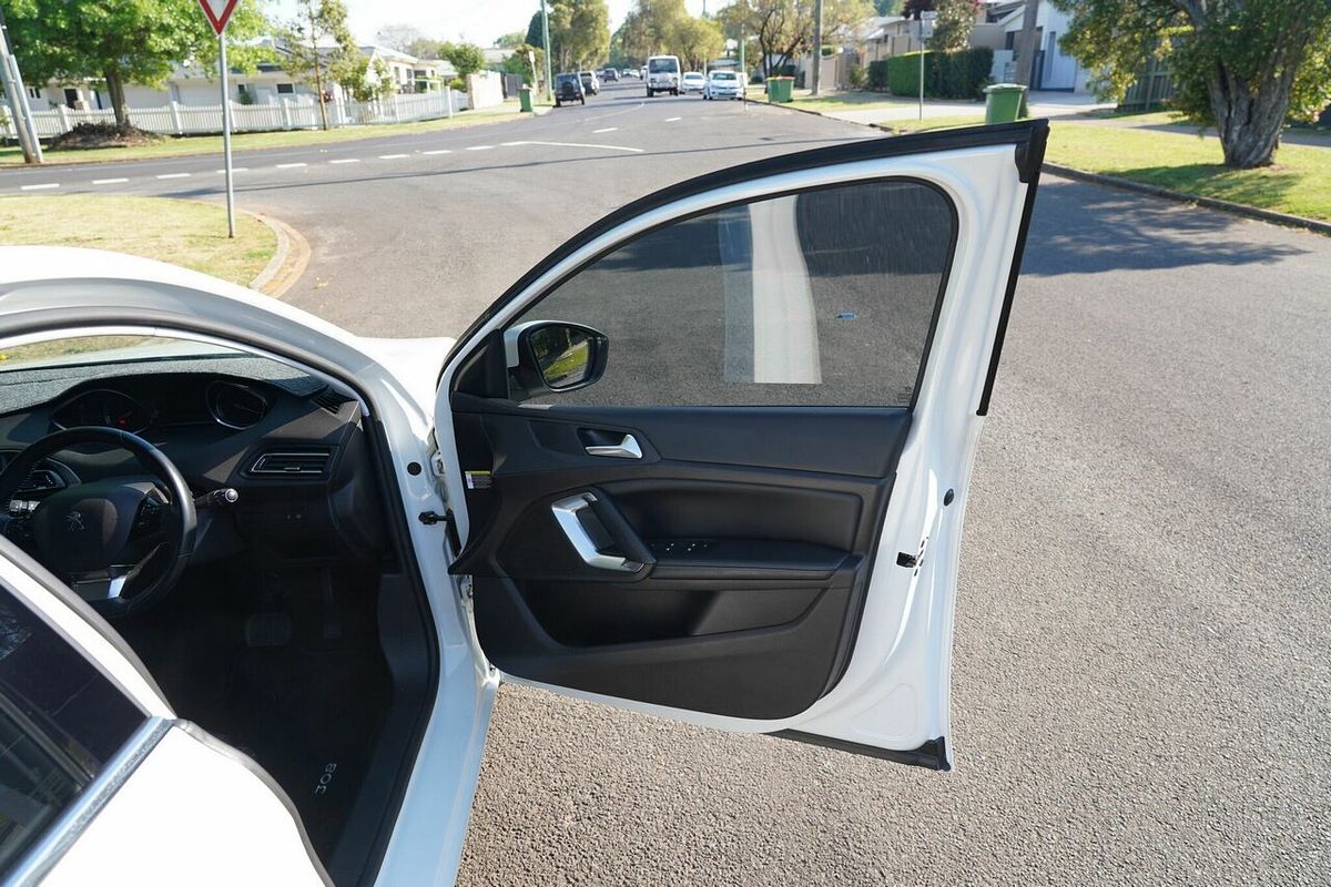 2018 Peugeot 308 Allure T9