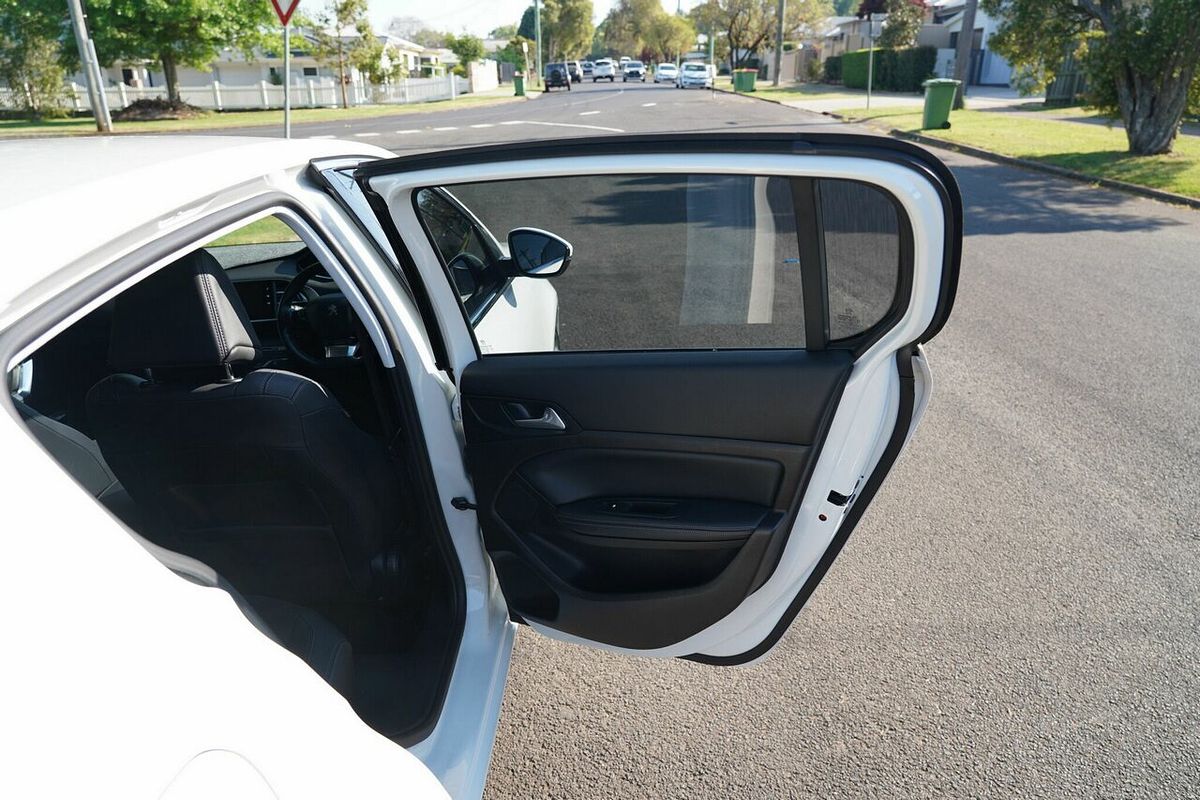 2018 Peugeot 308 Allure T9