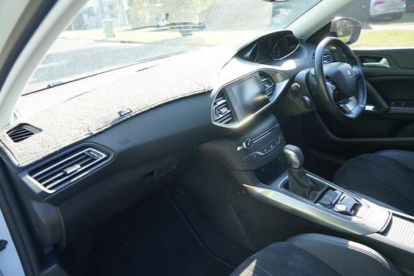 2018 Peugeot 308 Allure T9