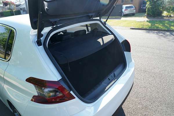 2018 Peugeot 308 Allure T9