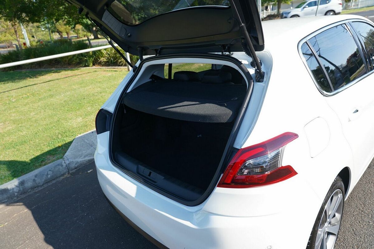 2018 Peugeot 308 Allure T9