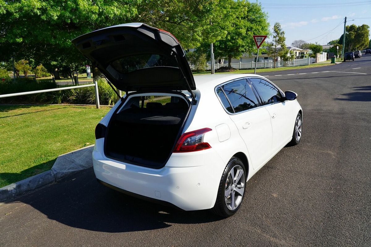 2018 Peugeot 308 Allure T9