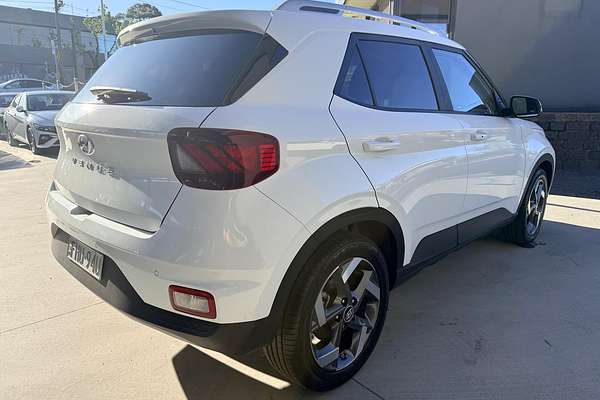 2024 Hyundai Venue Elite QX.V5