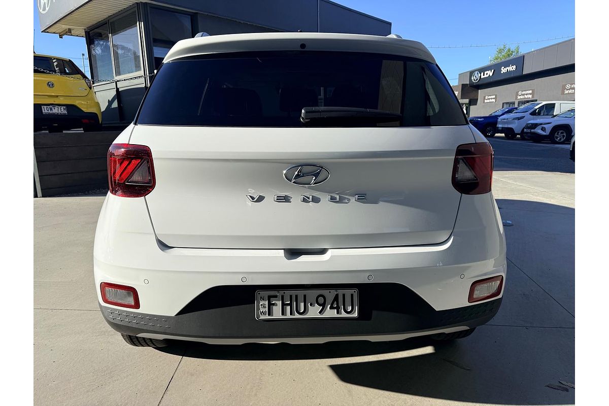 2024 Hyundai Venue Elite QX.V5