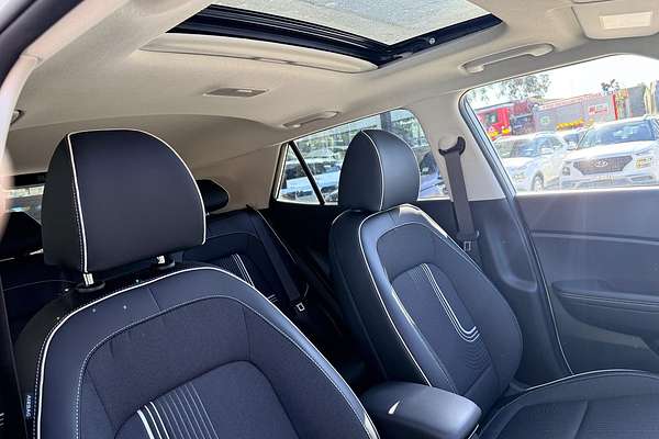 2024 Hyundai Venue Elite QX.V5