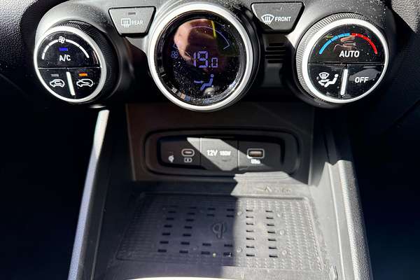 2024 Hyundai Venue Elite QX.V5