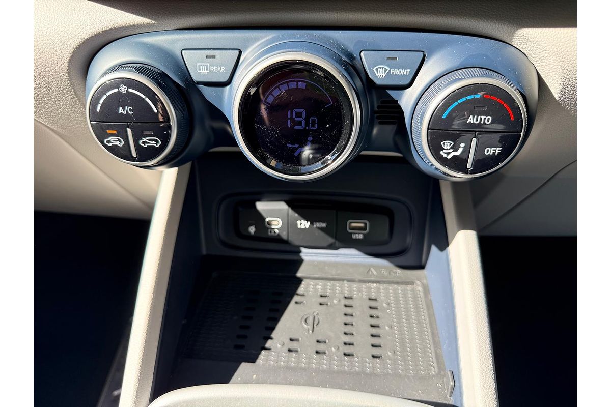 2024 Hyundai VENUE ELITE (BLACK) TWO-TONE ROOF QX.V5 MY24