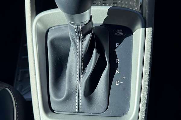 2024 Hyundai VENUE ELITE (BLACK) TWO-TONE ROOF QX.V5 MY24