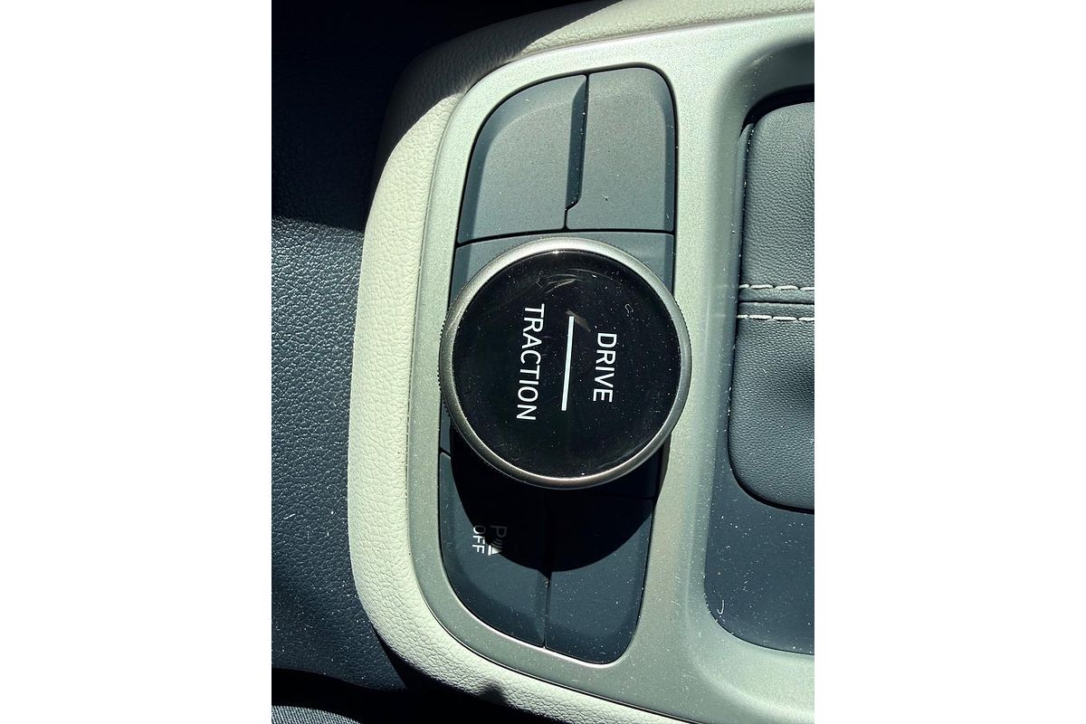 2024 Hyundai VENUE ELITE (BLACK) TWO-TONE ROOF QX.V5 MY24