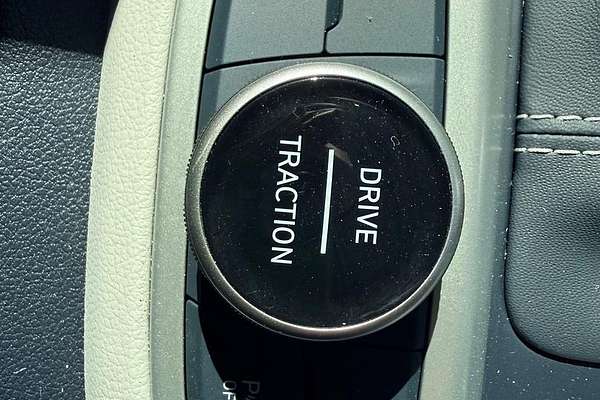 2024 Hyundai VENUE ELITE (BLACK) TWO-TONE ROOF QX.V5 MY24