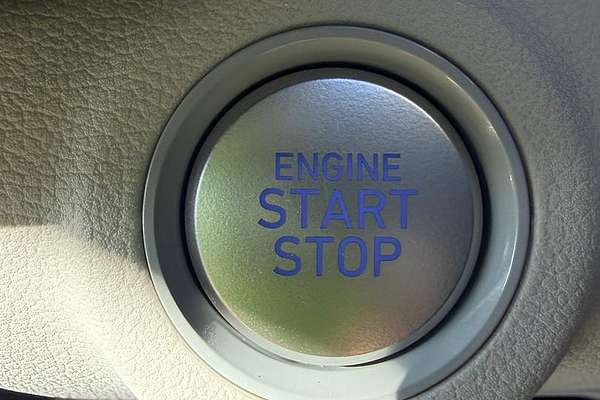 2024 Hyundai VENUE ELITE (BLACK) TWO-TONE ROOF QX.V5 MY24