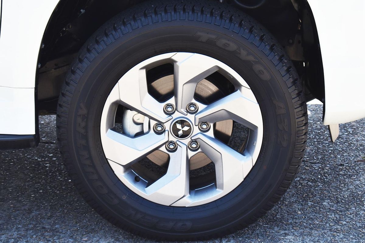 2024 Mitsubishi Pajero Sport GLX QG