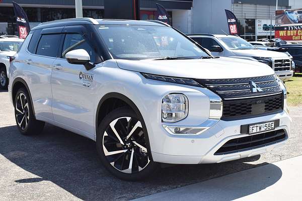 2025 Mitsubishi Outlander PHEV Exceed Tourer ZM