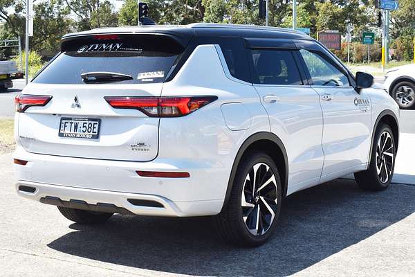 2025 Mitsubishi Outlander PHEV Exceed Tourer ZM