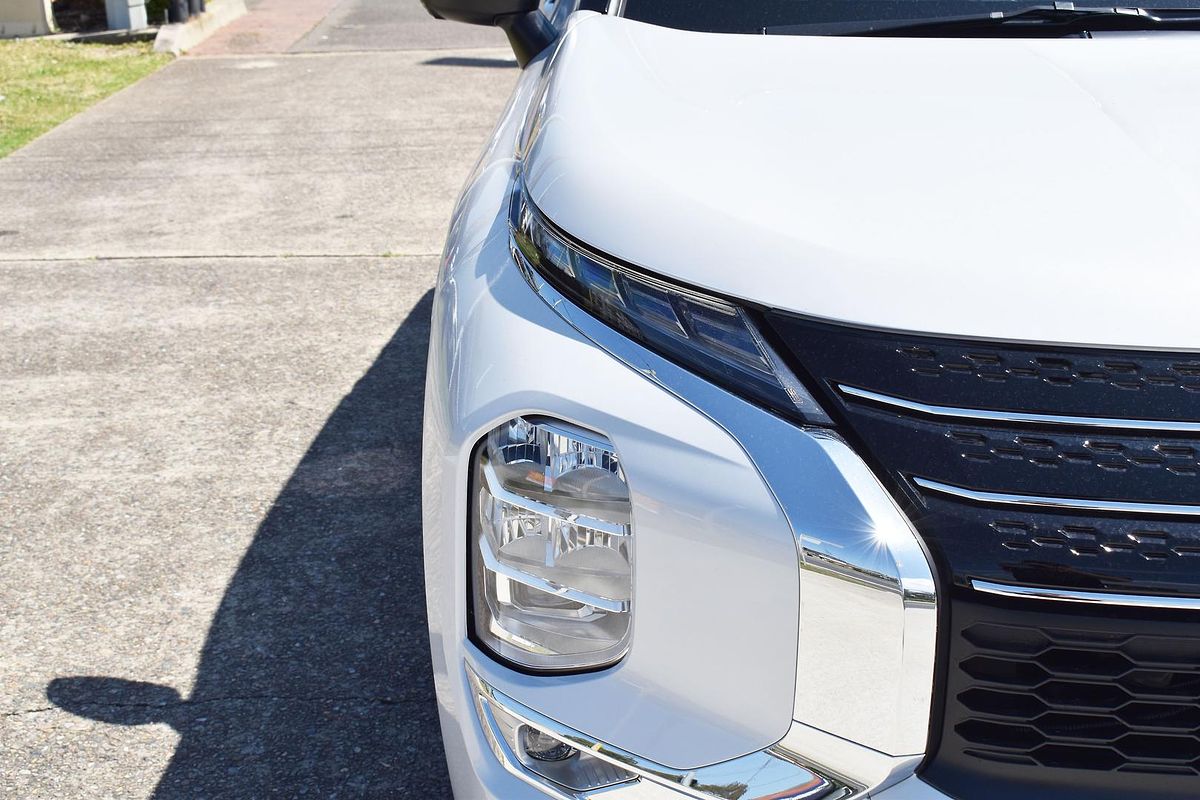 2025 Mitsubishi Outlander PHEV Exceed Tourer ZM