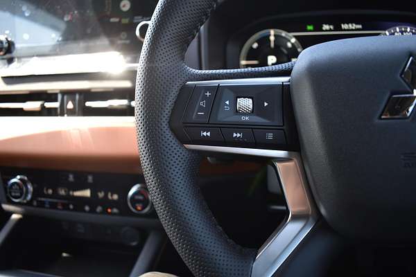 2025 Mitsubishi Outlander PHEV Exceed Tourer ZM