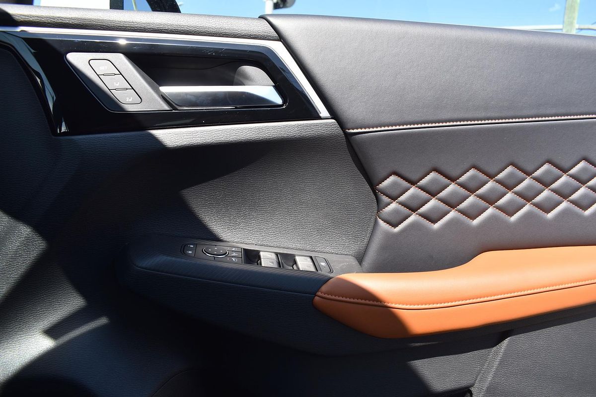 2025 Mitsubishi Outlander PHEV Exceed Tourer ZM