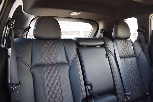 2025 Mitsubishi Outlander PHEV Exceed Tourer ZM