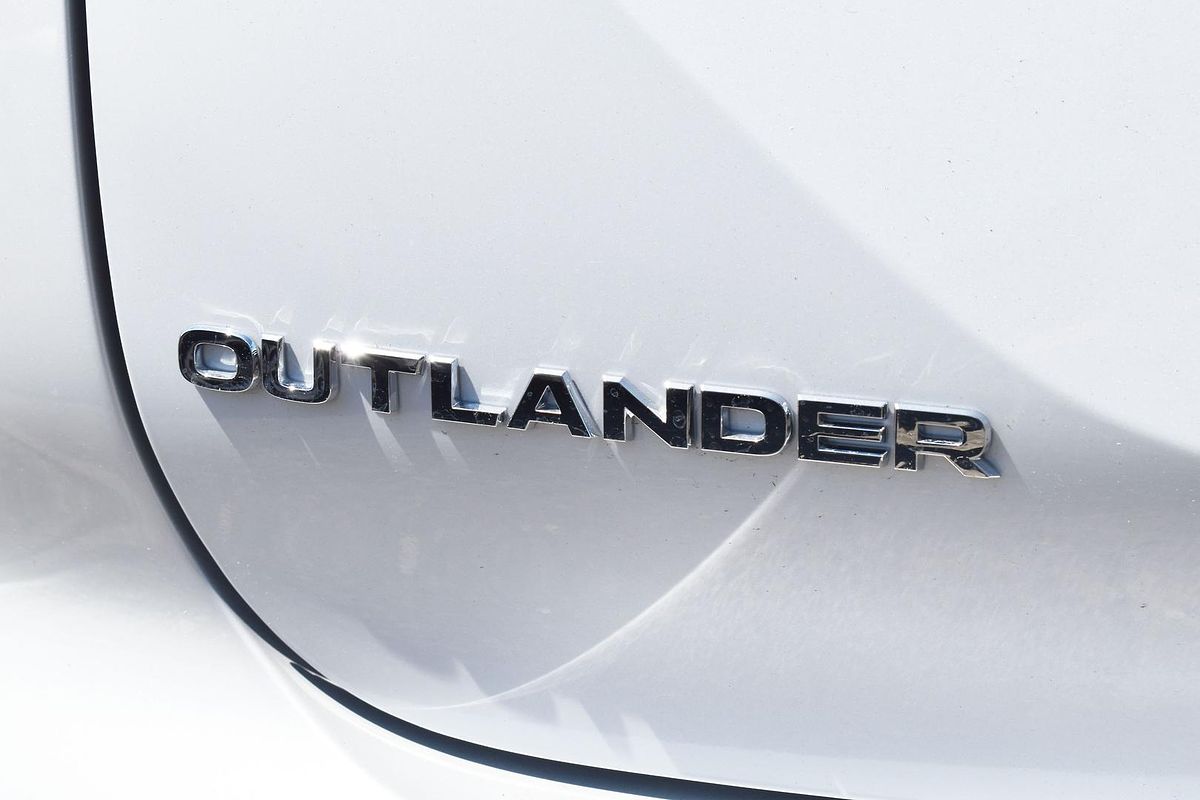 2025 Mitsubishi Outlander PHEV Exceed Tourer ZM