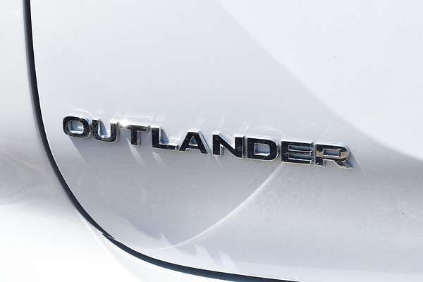 2025 Mitsubishi Outlander PHEV Exceed Tourer ZM