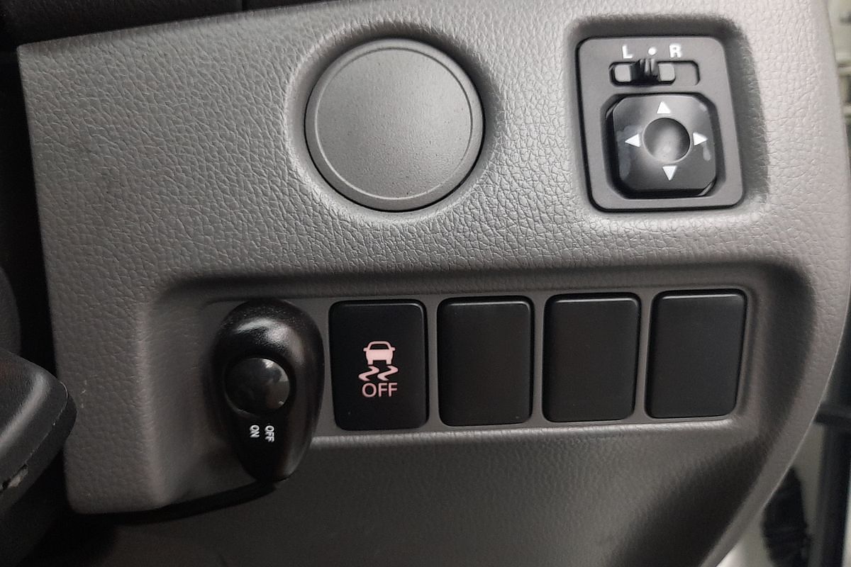 2017 Mitsubishi Triton GLX MQ 4X4