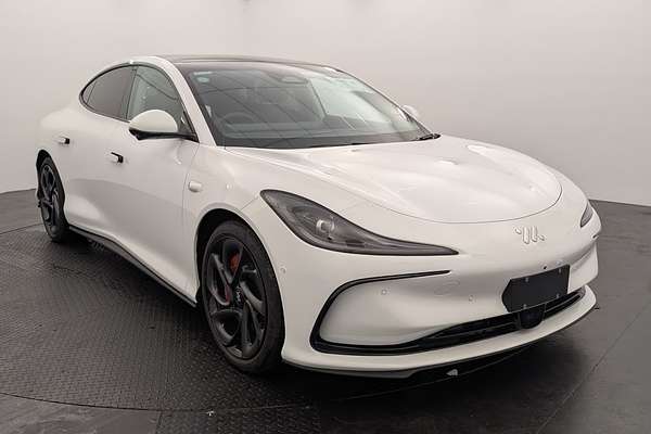 2025 MG IM5RWD100PLAT