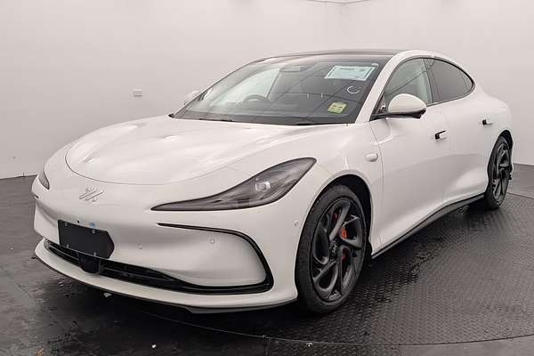 2025 MG IM5RWD100PLAT