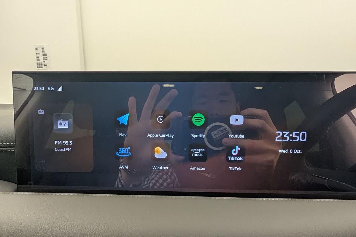 2025 MG IM5RWD100PLAT