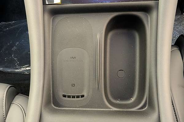 2025 MG IM5RWD100PLAT