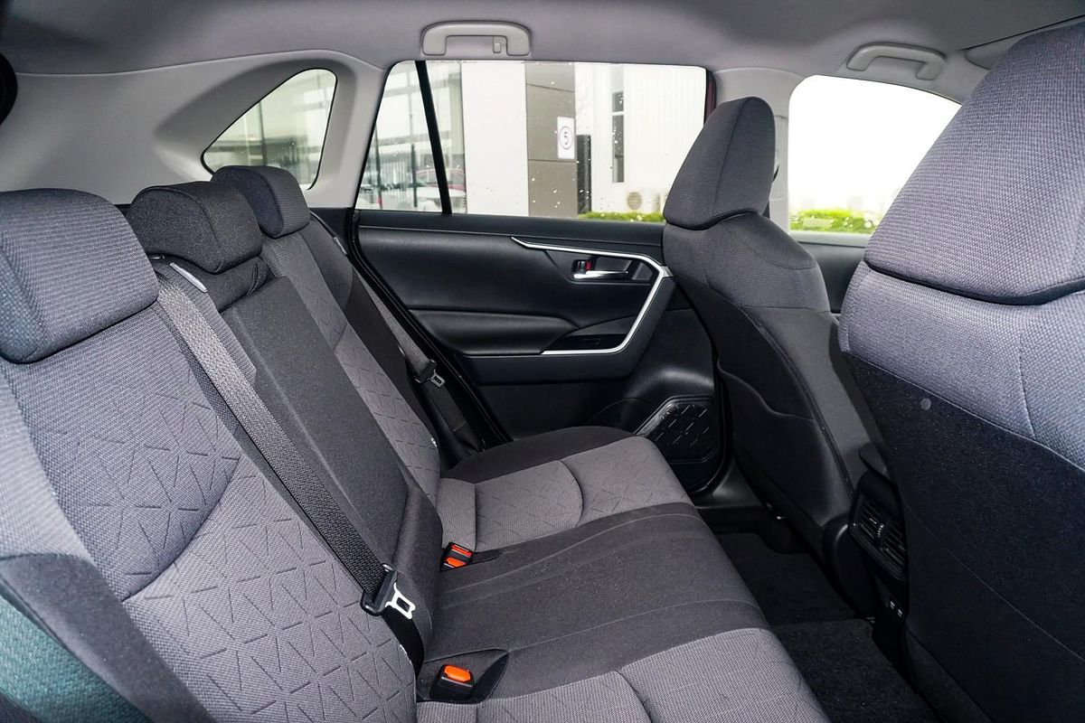 2021 Toyota RAV4 GXL MXAA52R