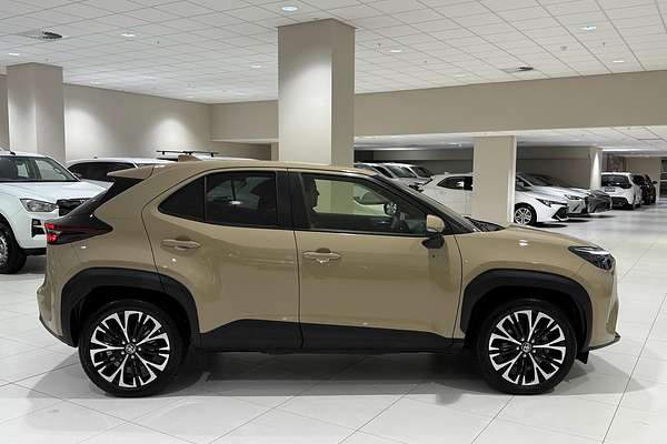 2024 Toyota Yaris Cross Urban MXPJ10R