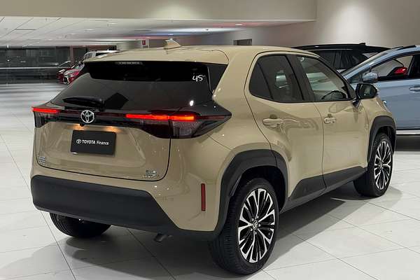 2024 Toyota Yaris Cross Urban MXPJ10R