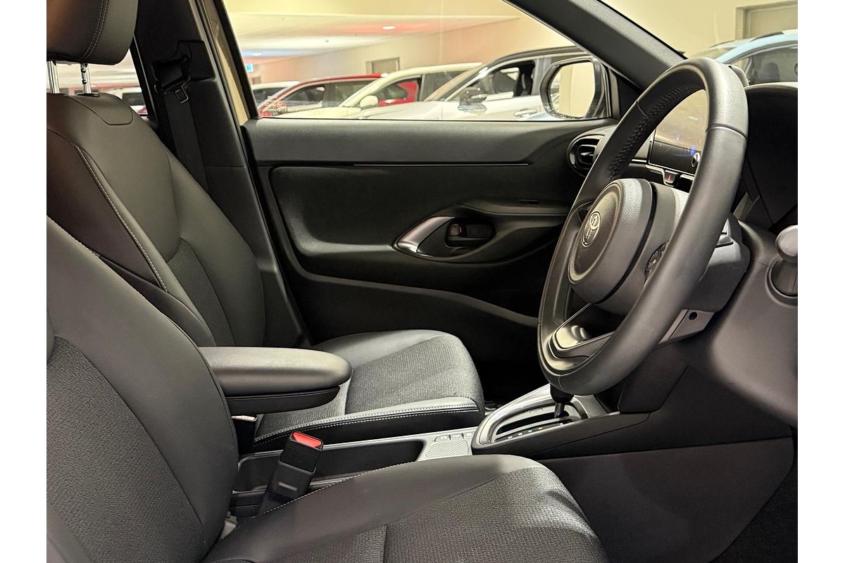 2024 Toyota Yaris Cross Urban MXPJ10R