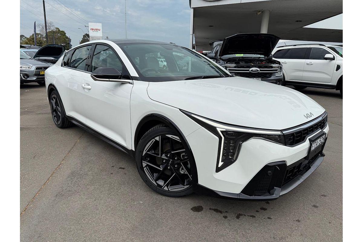 2024 Kia K4 GT-Line CL4m