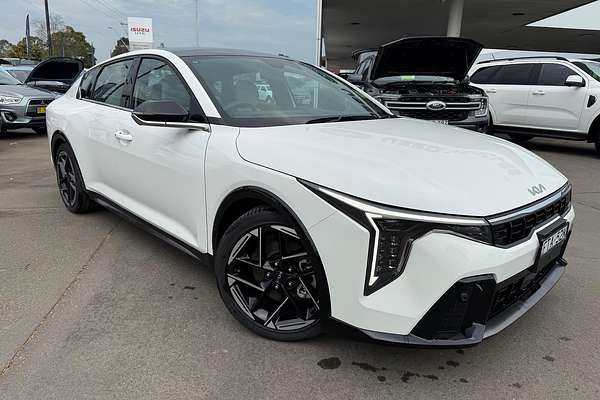 2024 Kia K4 GT-Line CL4m