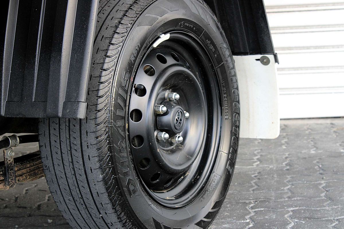 2022 Toyota Hilux Workmate TGN121R Rear Wheel Drive