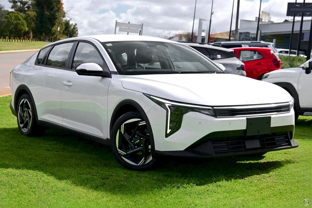 2025 Kia K4 Sport+ CL4m