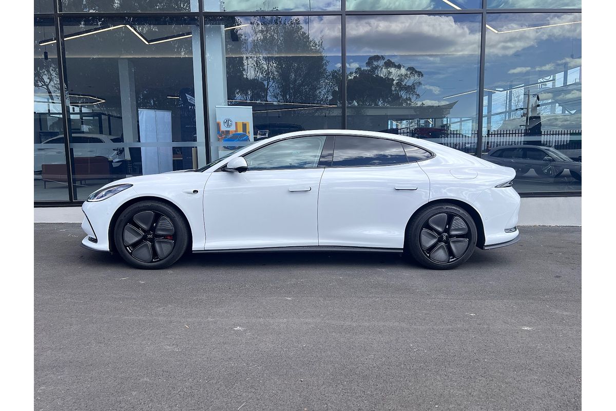 2025 MG IM5 Premium P12L