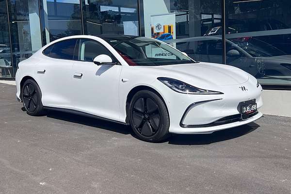 2025 MG IM5 Premium P12L